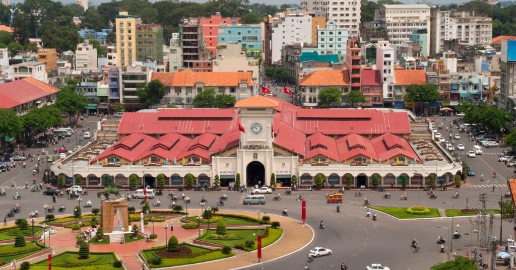 Chợ Bến Thành có vai trò gì đối với du lịch TP. Hồ Chí Minh?