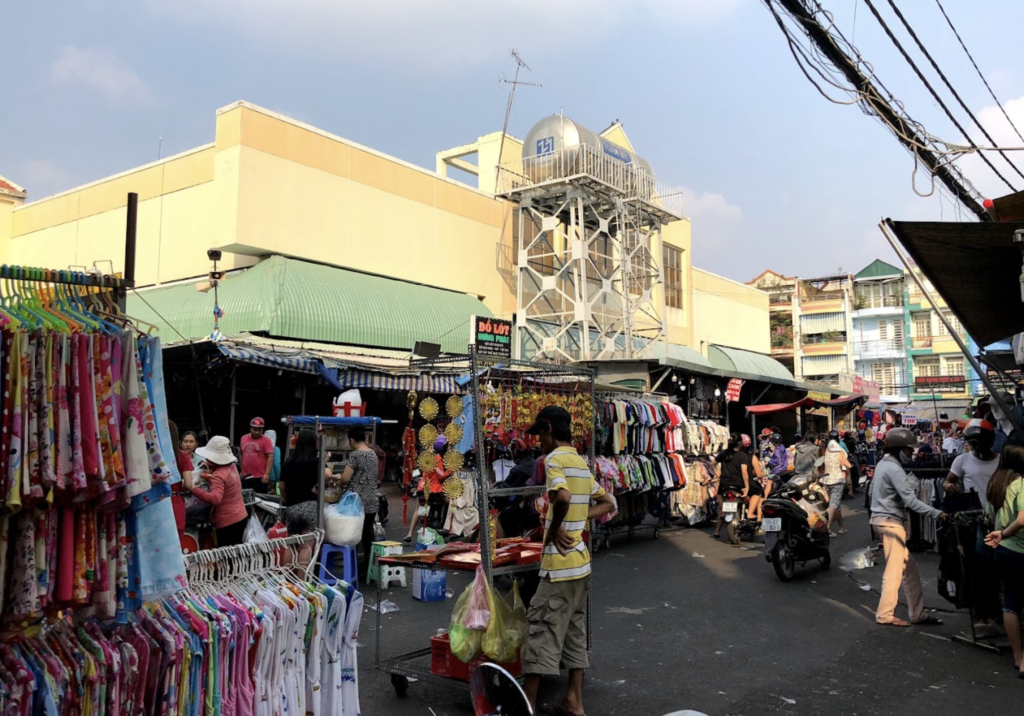 Đi chợ Hạnh Thông Tây cần lưu ý những gì?